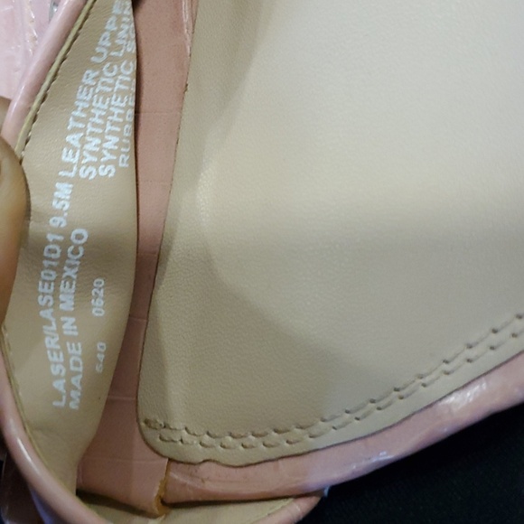 Steven by Steve madden open toe pink  croc embossed leather sandals size 9.5 - Picture 8 of 12